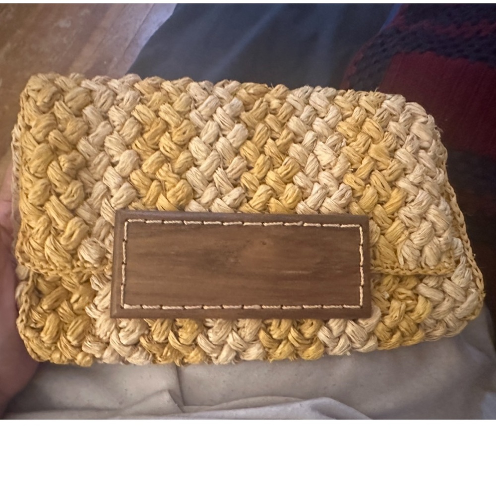 Mar Y Sol Woven Straw Clutch